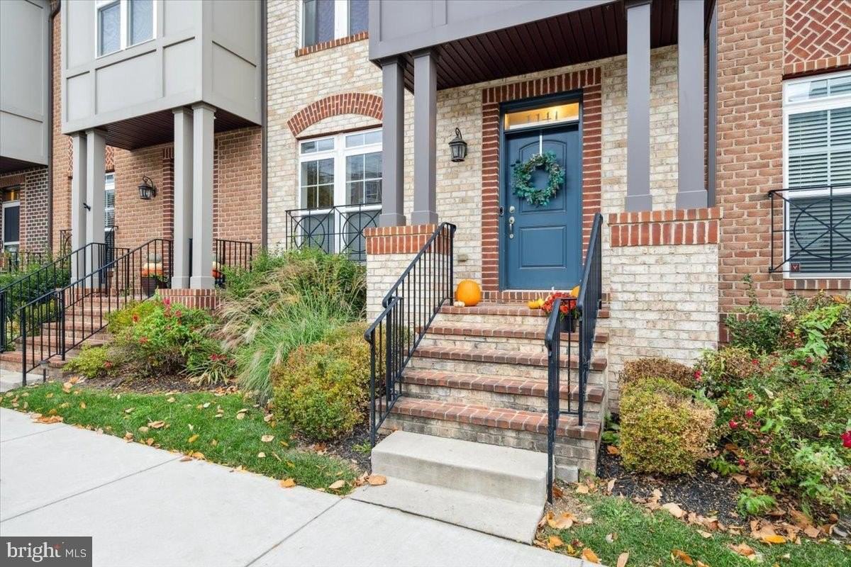 1141 Holden Rd - Photo 2 of 50