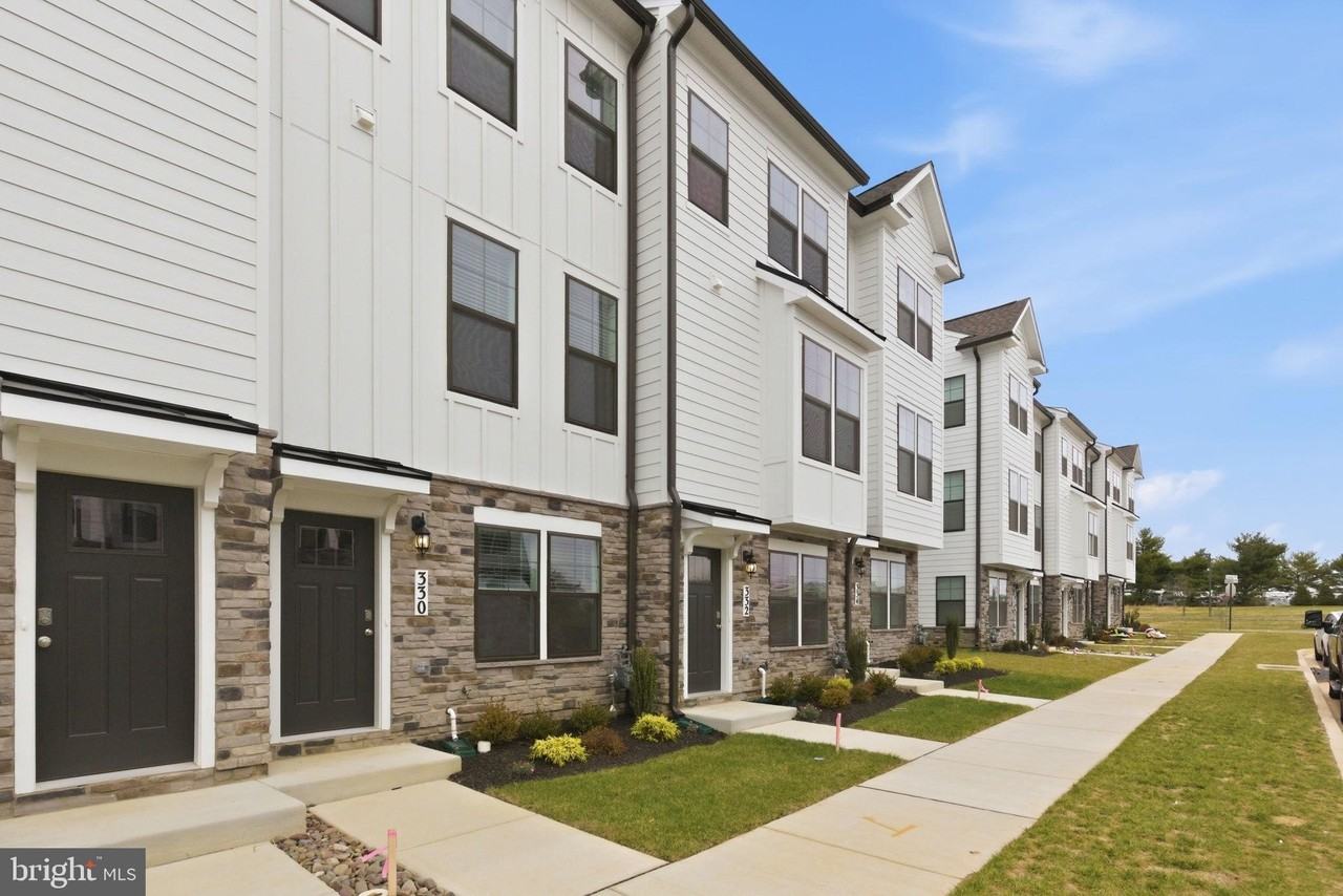 332 Ensemble Way - Photo 3 of 38
