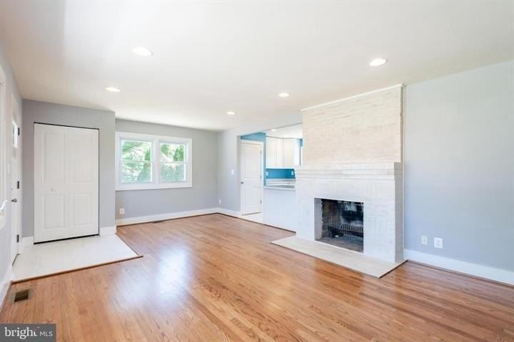 105 Meadow Rd - Photo 6 of 40