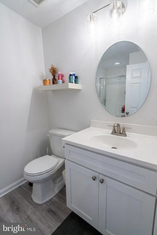 1409 Roman Ridge Way - Photo 7 of 11