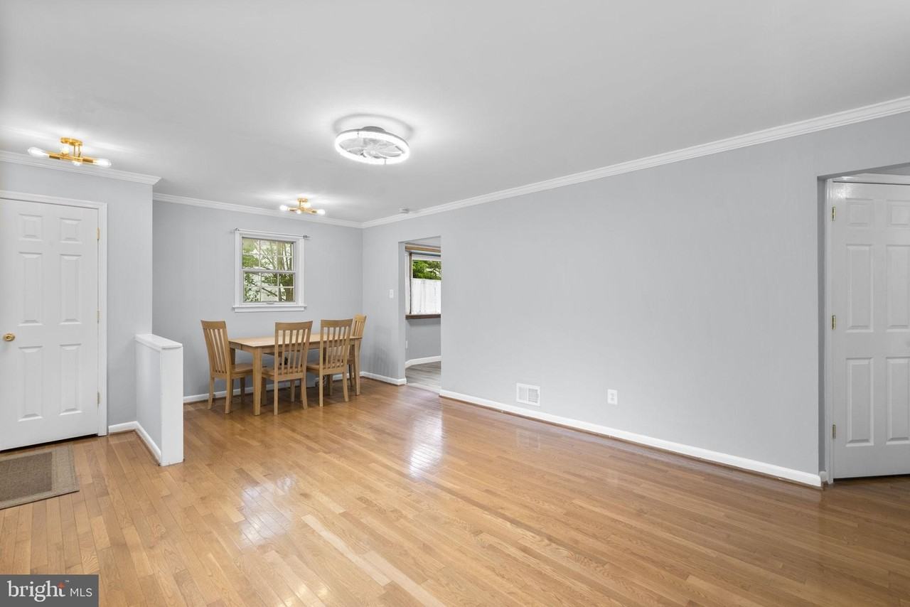 308 Clagett Dr - Photo 5 of 30