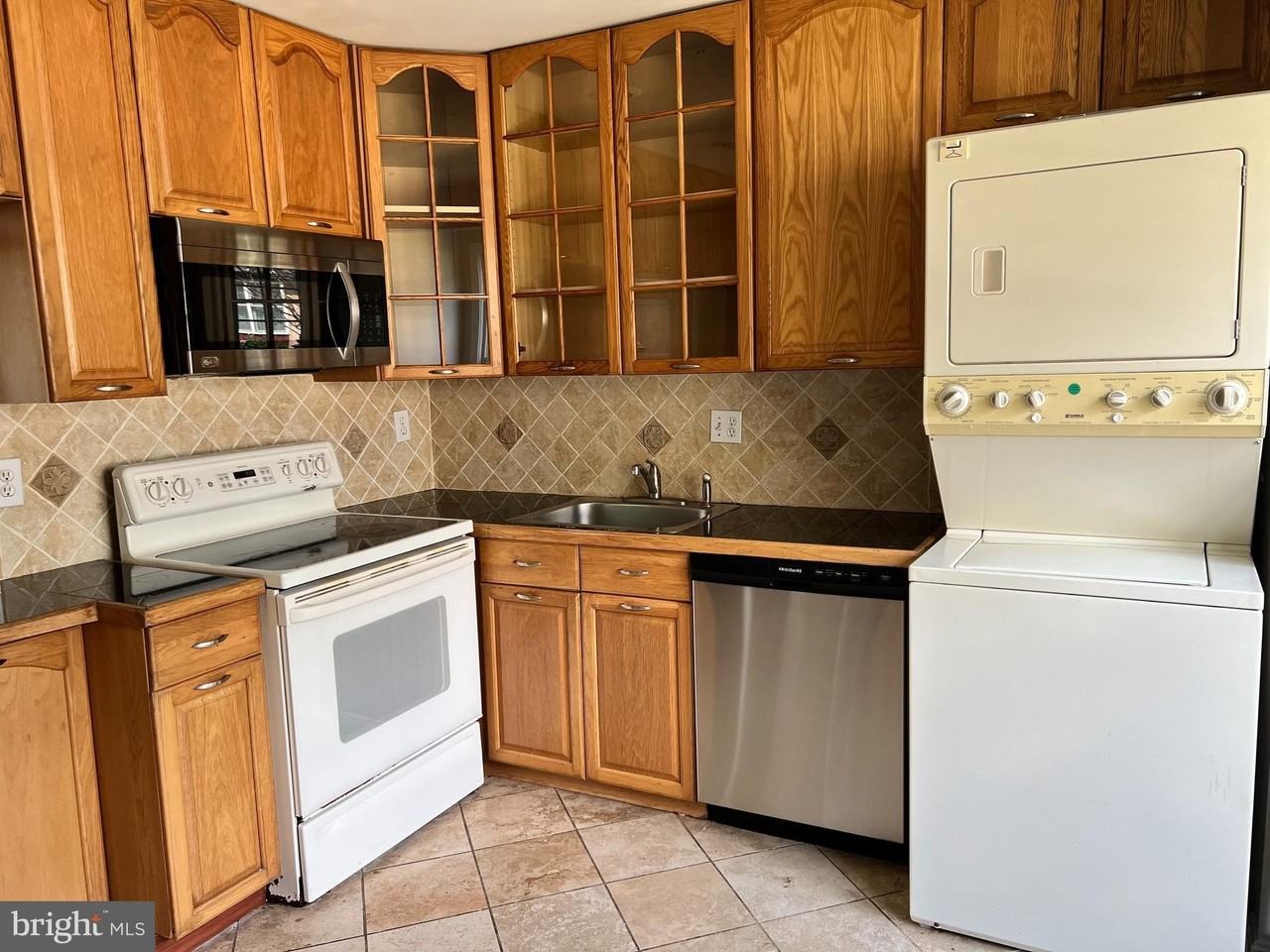 516 Meadow Hall Dr #D516 - Photo 4 of 43