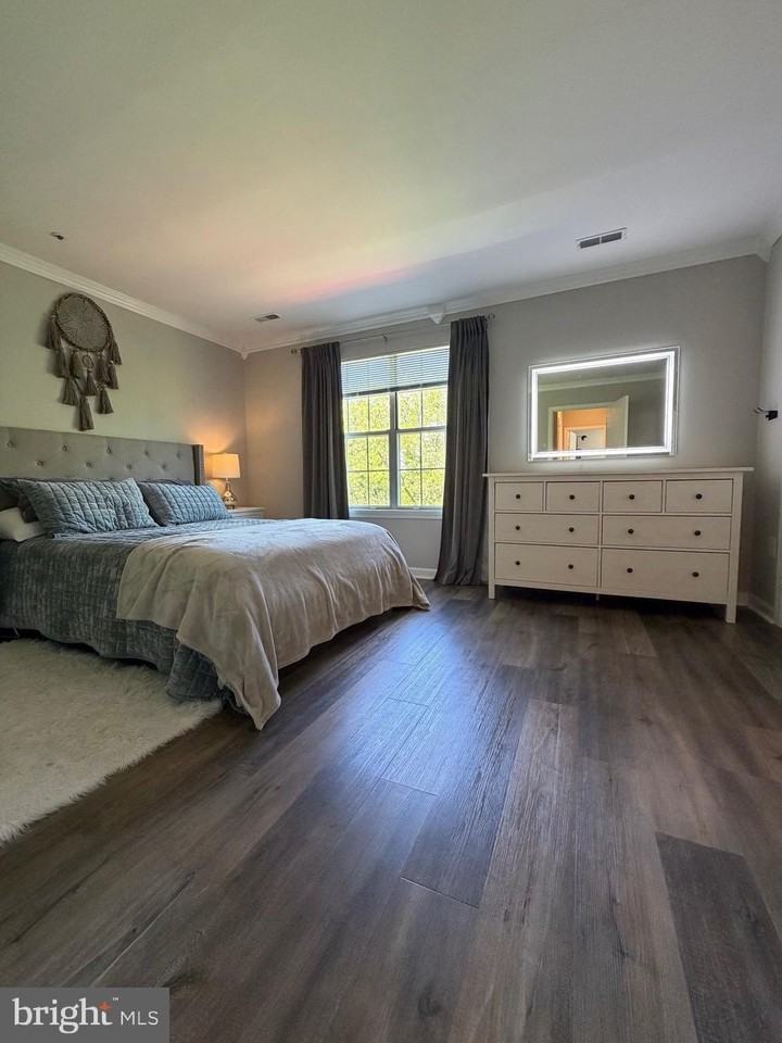 25754 Woodfield Rd - Photo 6 of 16