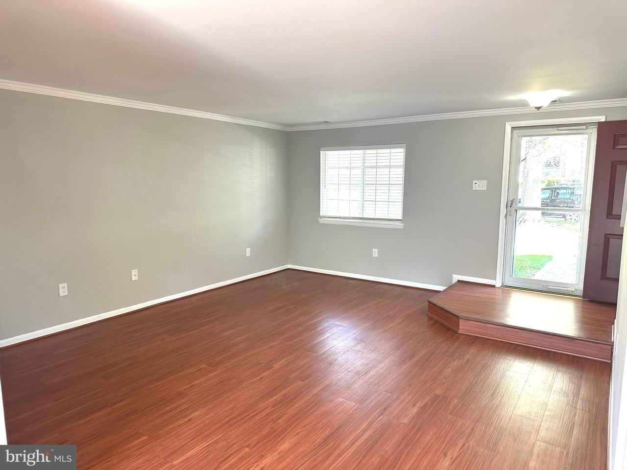 11432 Herefordshire Way - Photo 3 of 17