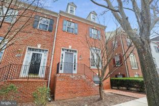 310 Garden View Sq - Photo 1 of 1