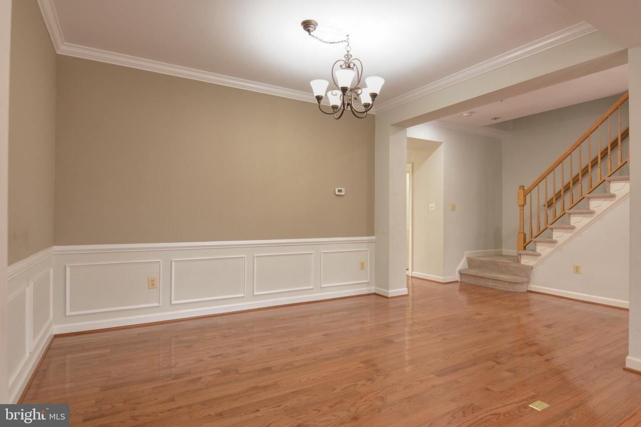 3 Sterling Ct - Photo 6 of 26