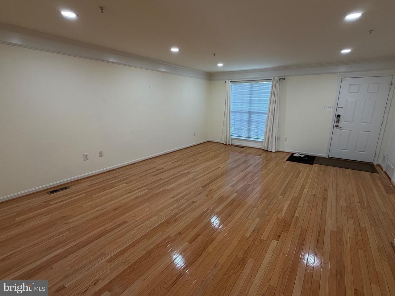 1835 Staley Manor Dr - Photo 2 of 16