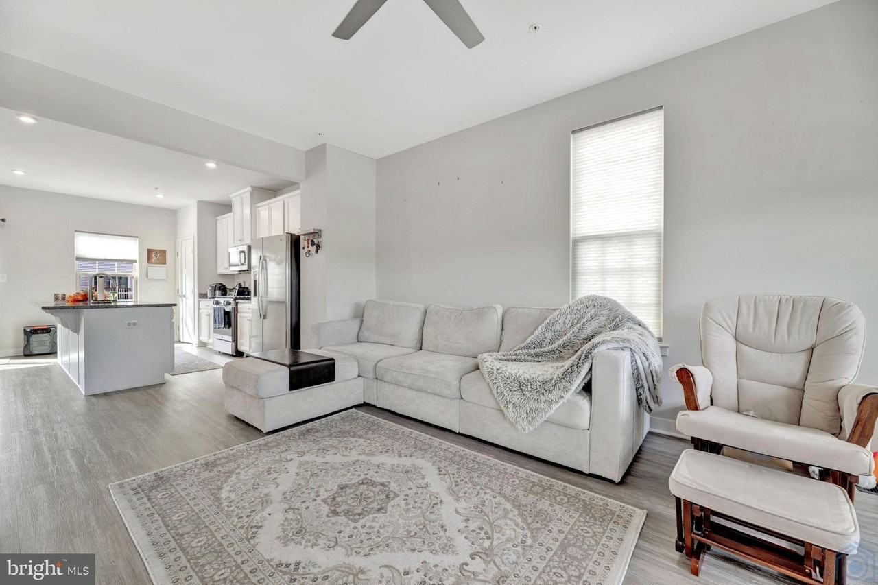 14737 Earl Mitchell Ave #E - Photo 6 of 19
