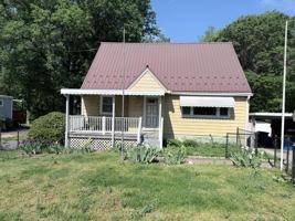 featured image of 4203 Maple Rd