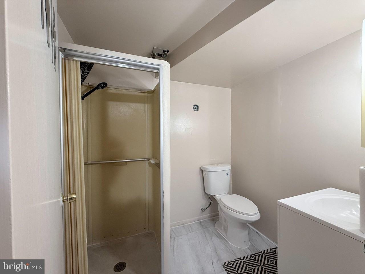 4203 Maple Rd - Photo 7 of 9