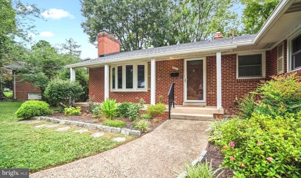 9321 Saint Andrews Pl - Photo 2 of 25