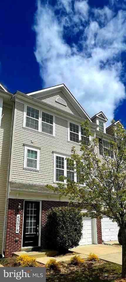 43578 Marguerite Way - Photo 3 of 35