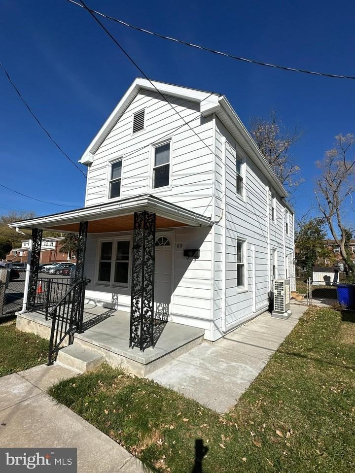 62 Bethel St - Photo 2 of 24