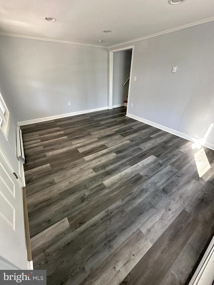 62 Bethel St - Photo 4 of 24