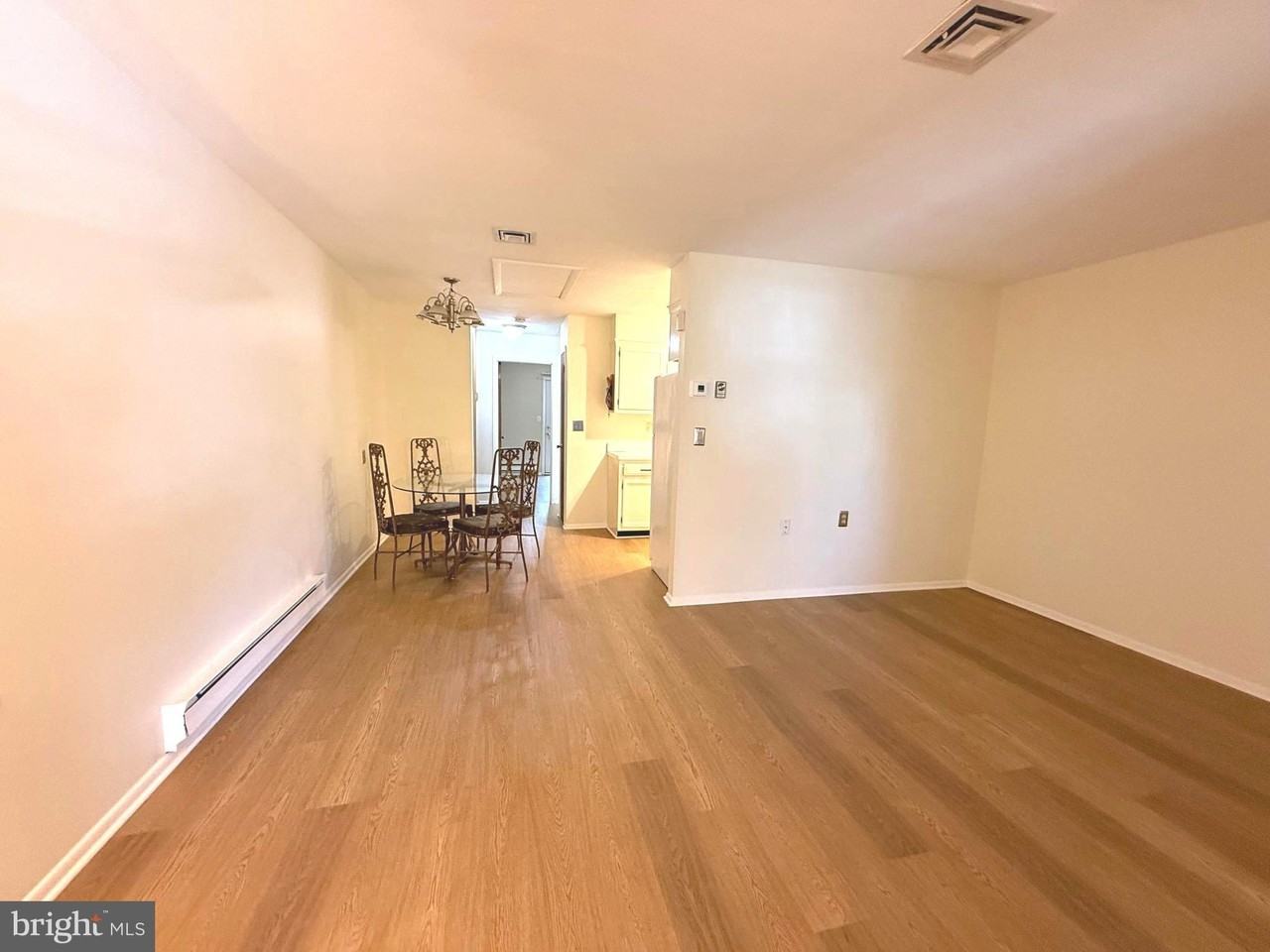 62 Kingston Way - Photo 6 of 20
