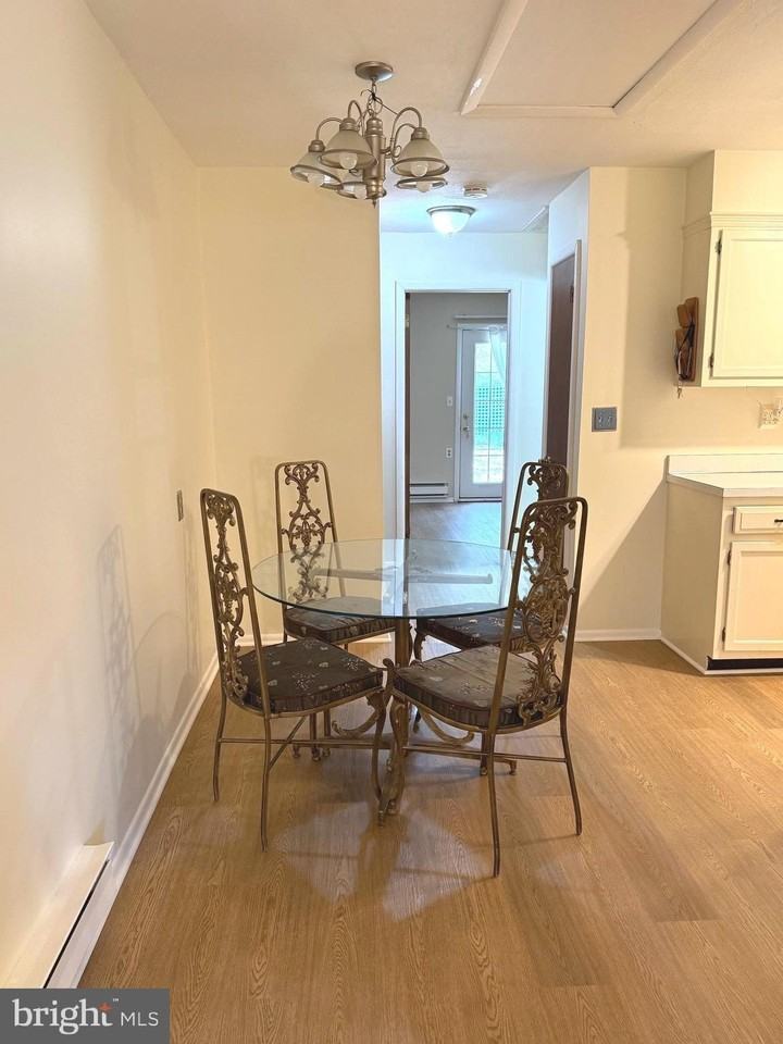 62 Kingston Way - Photo 7 of 20