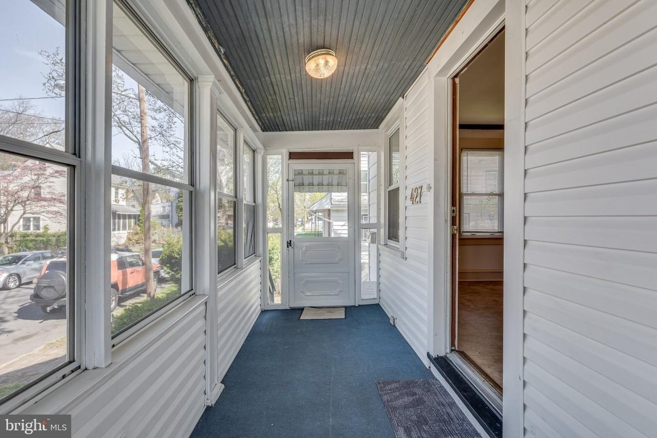427 Buttonwood St - Photo 6 of 40
