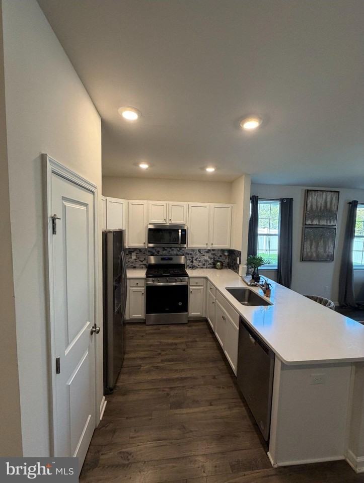 120 Sickler Ct - Photo 6 of 10
