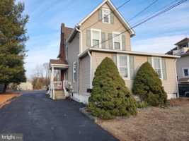 featured image of 144 North Ave Apt A #Apt A