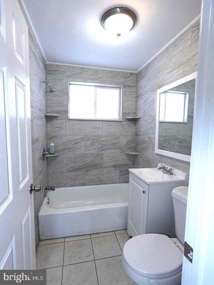 3745 Schleicher Ave - Photo 5 of 12