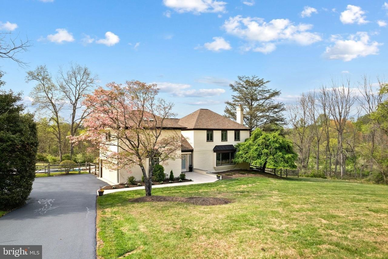 883 Echo Hill Rd - Photo 2 of 50