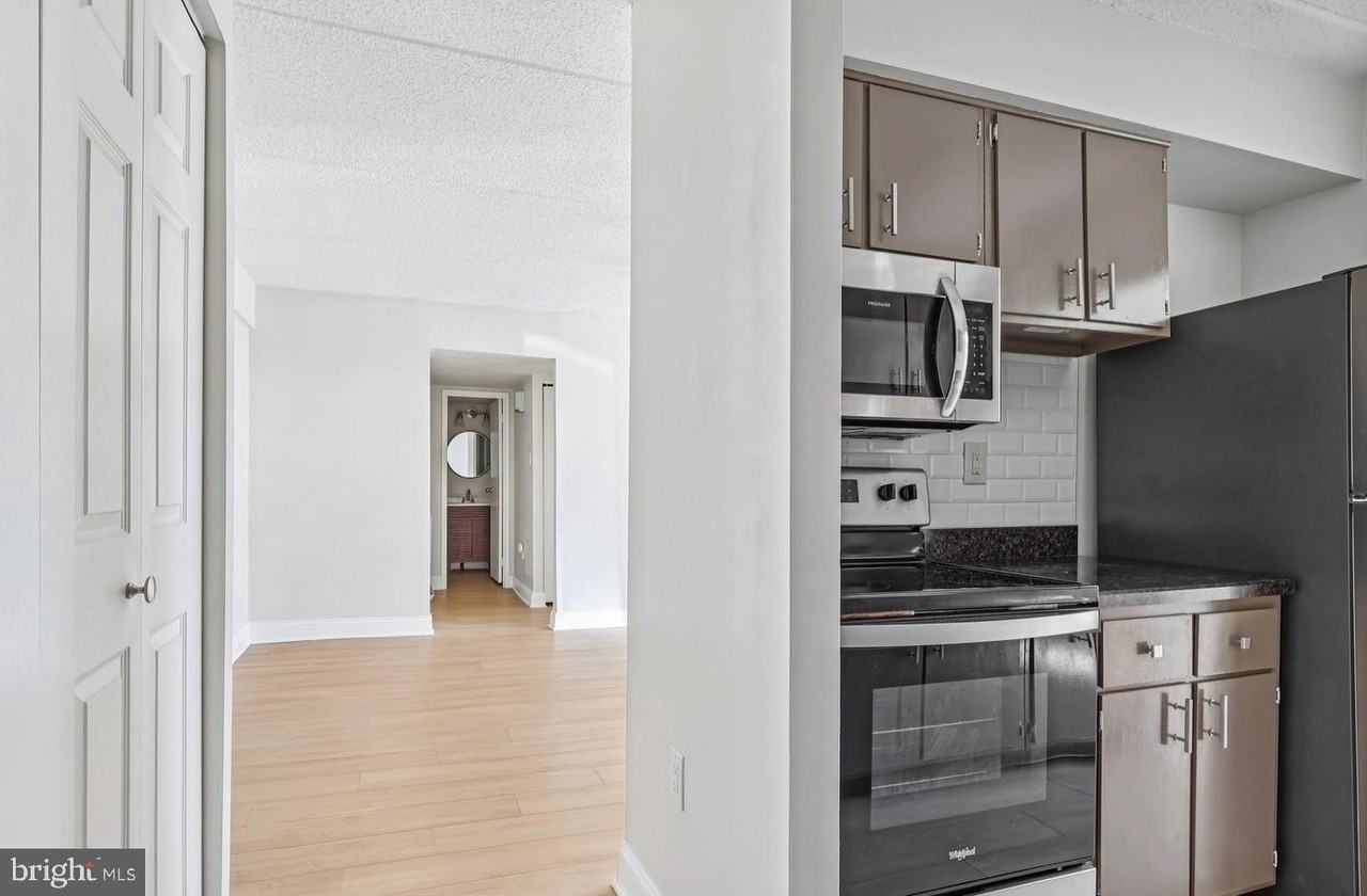 280 Bridgewater Rd #F8 - Photo 7 of 15