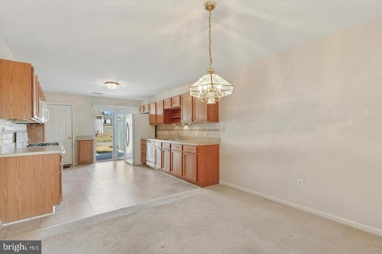110 W Harmony Dr #107 - Photo 4 of 15
