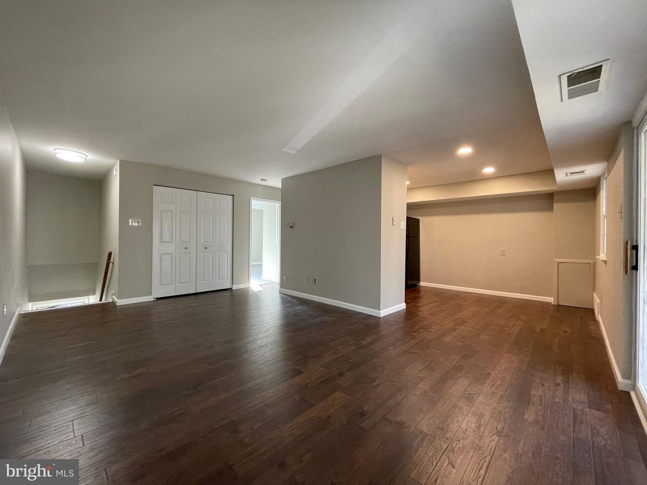 21 Shannon Dr - Photo 6 of 22