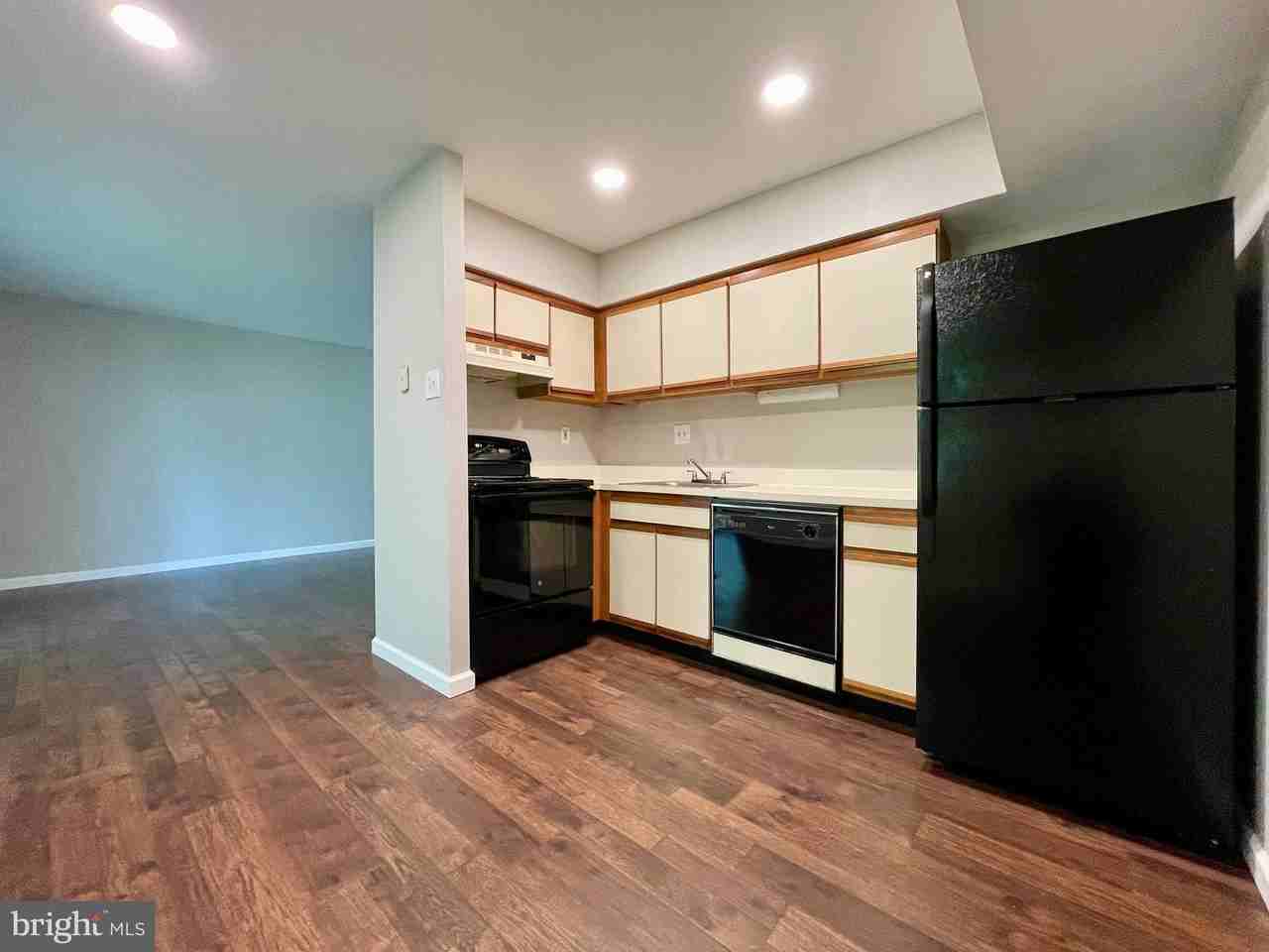 21 Shannon Dr - Photo 7 of 22