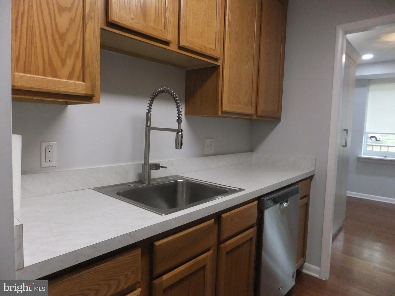 1637 Oakwood Dr #S209 - Photo 6 of 36