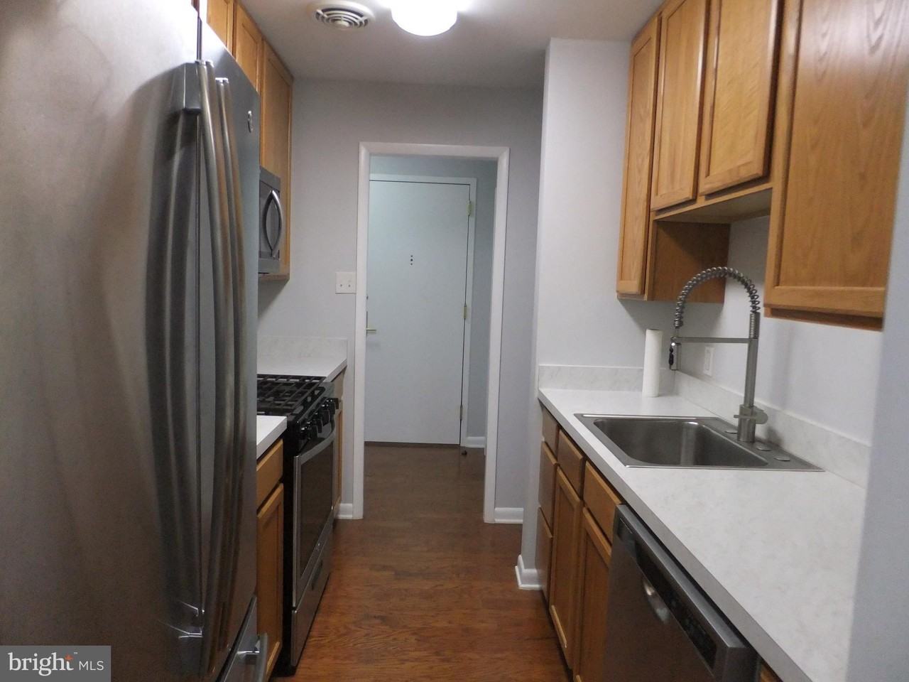 1637 Oakwood Dr #S209 - Photo 7 of 36