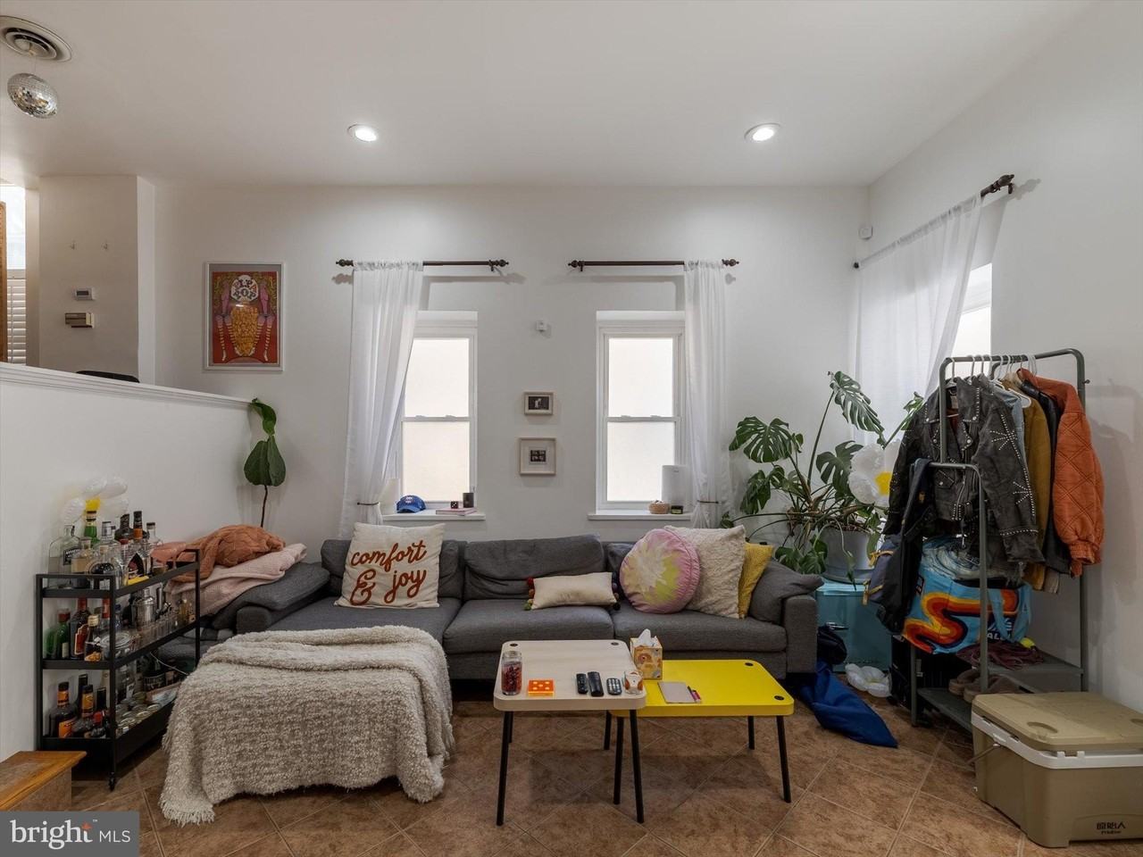 1108 Locust St #1stFL - Photo 4 of 15