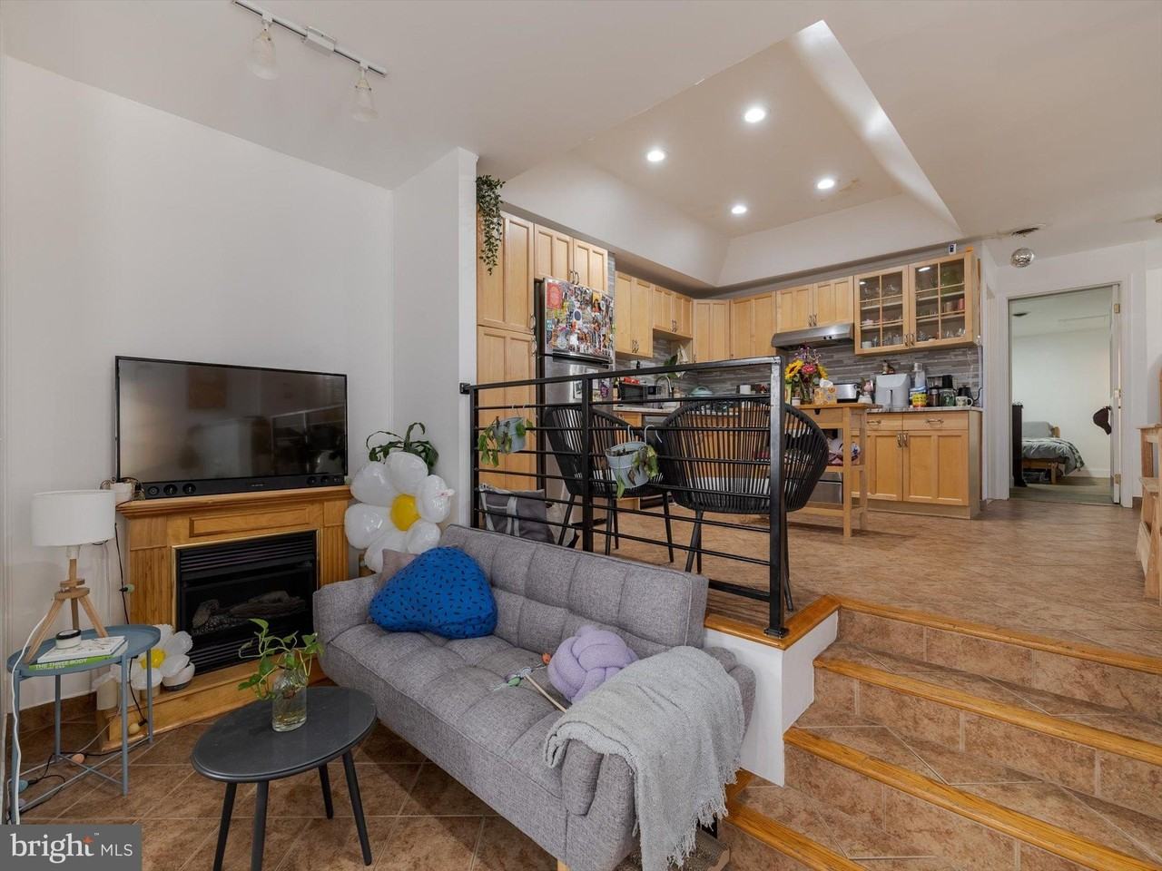 1108 Locust St #1stFL - Photo 6 of 15