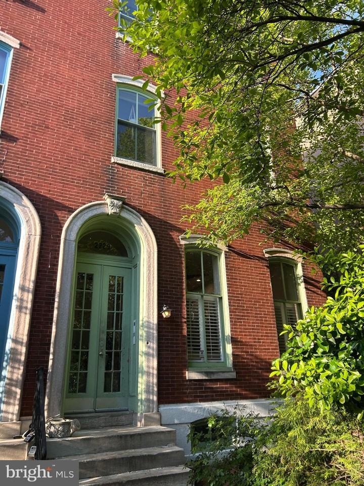 2229 Green St #3