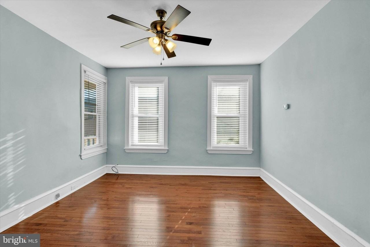 205 Hermitage St - Photo 6 of 27