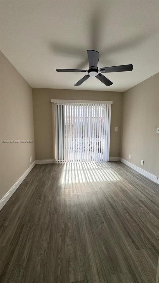 12153 Nw 36th Pl - Photo 7 of 8