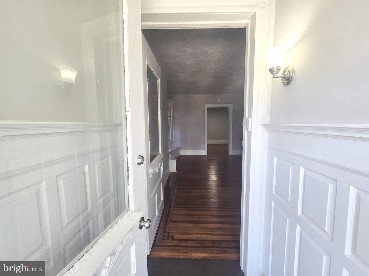 5222 Webster St - Photo 3 of 29