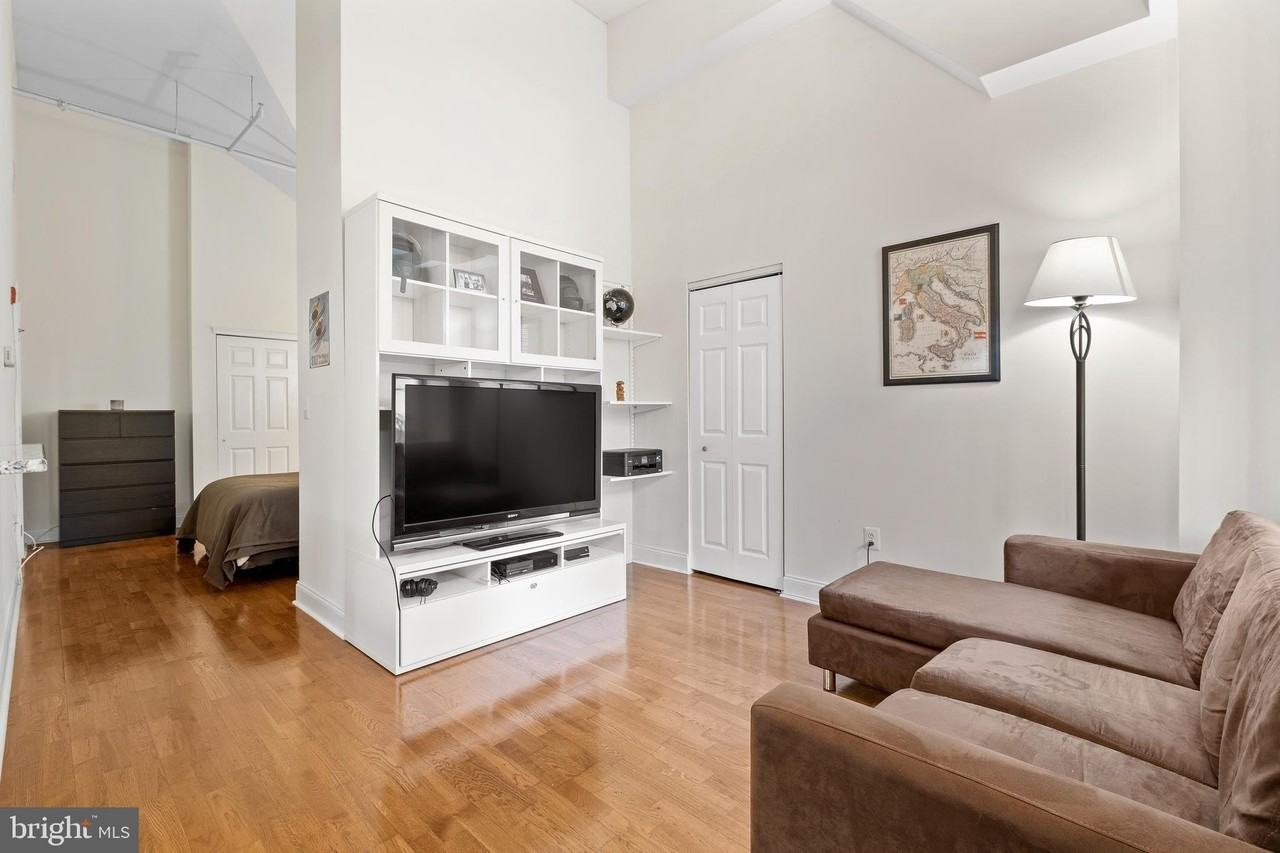 1 Academy Cir #210 - Photo 3 of 44