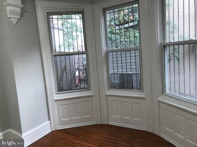 423 S 15th St #2ndREAR - Photo 3 of 7