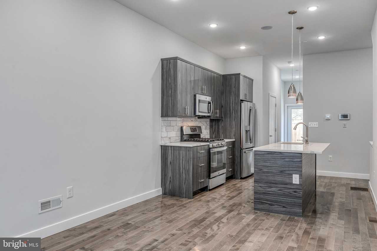1940 N 8th St #2 - Photo 5 of 22