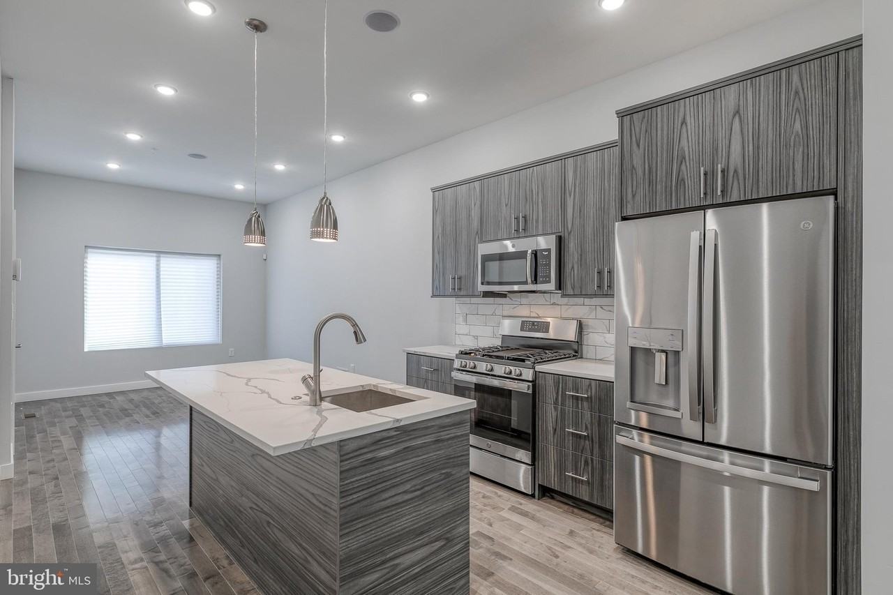 1940 N 8th St #2 - Photo 6 of 22