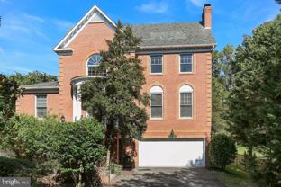 2835 Lorcom Ln - Photo 1 of 1