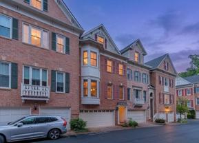 2310 N Van Buren Ct - Photo 1 of 1