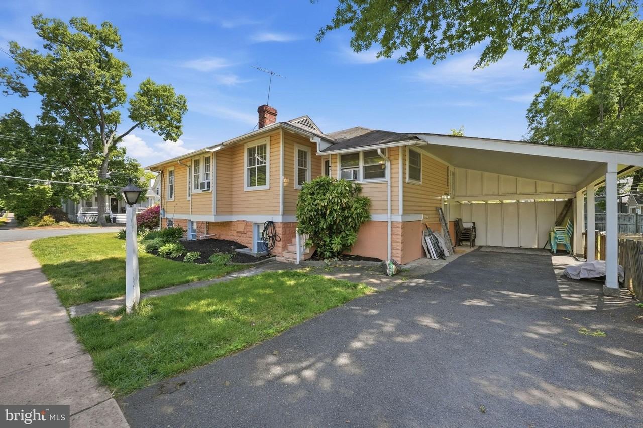 524 N Kenmore St - Photo 2 of 30