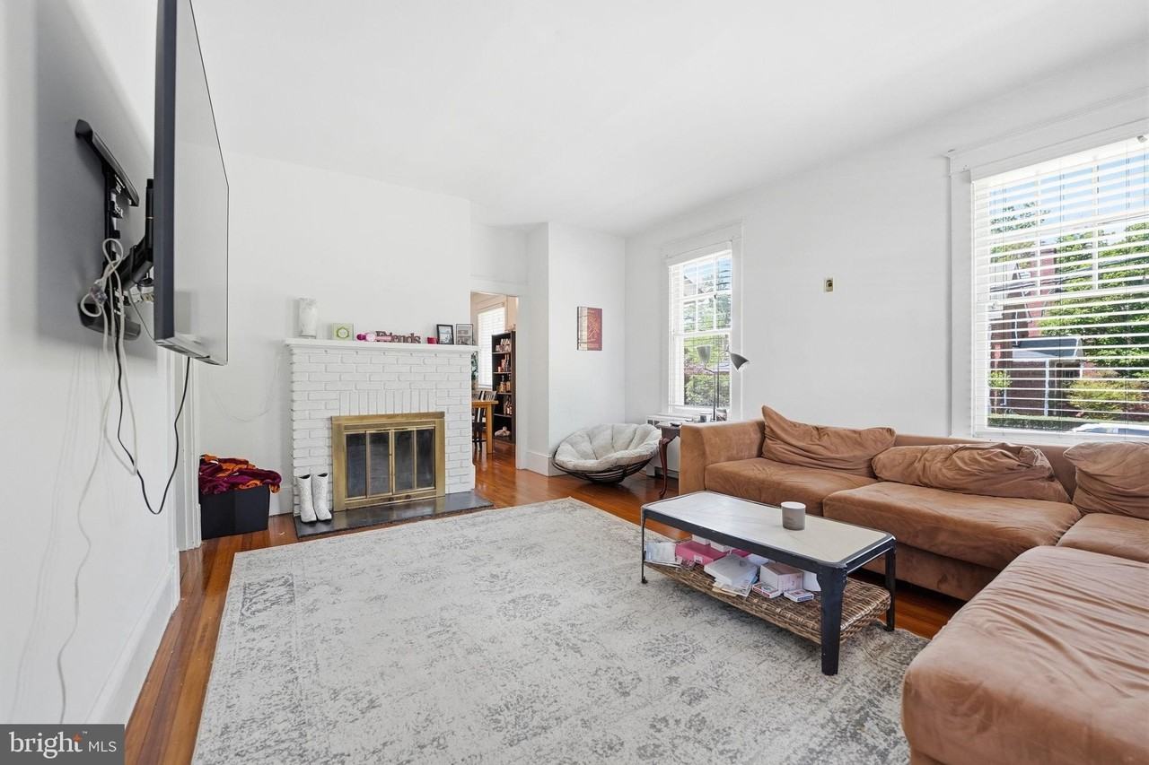 524 N Kenmore St - Photo 4 of 30