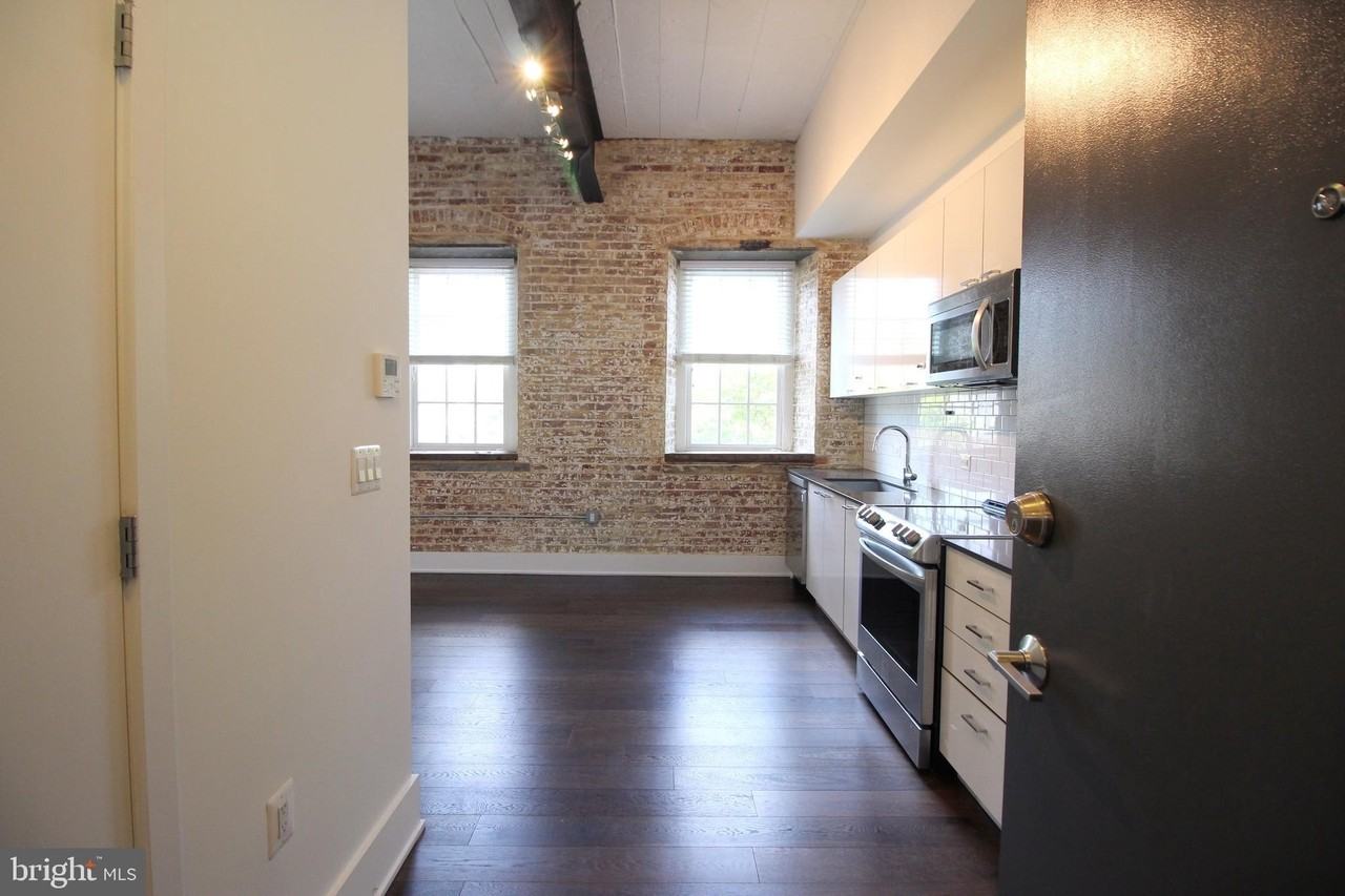 515 N Washington St #203 - Photo 6 of 23