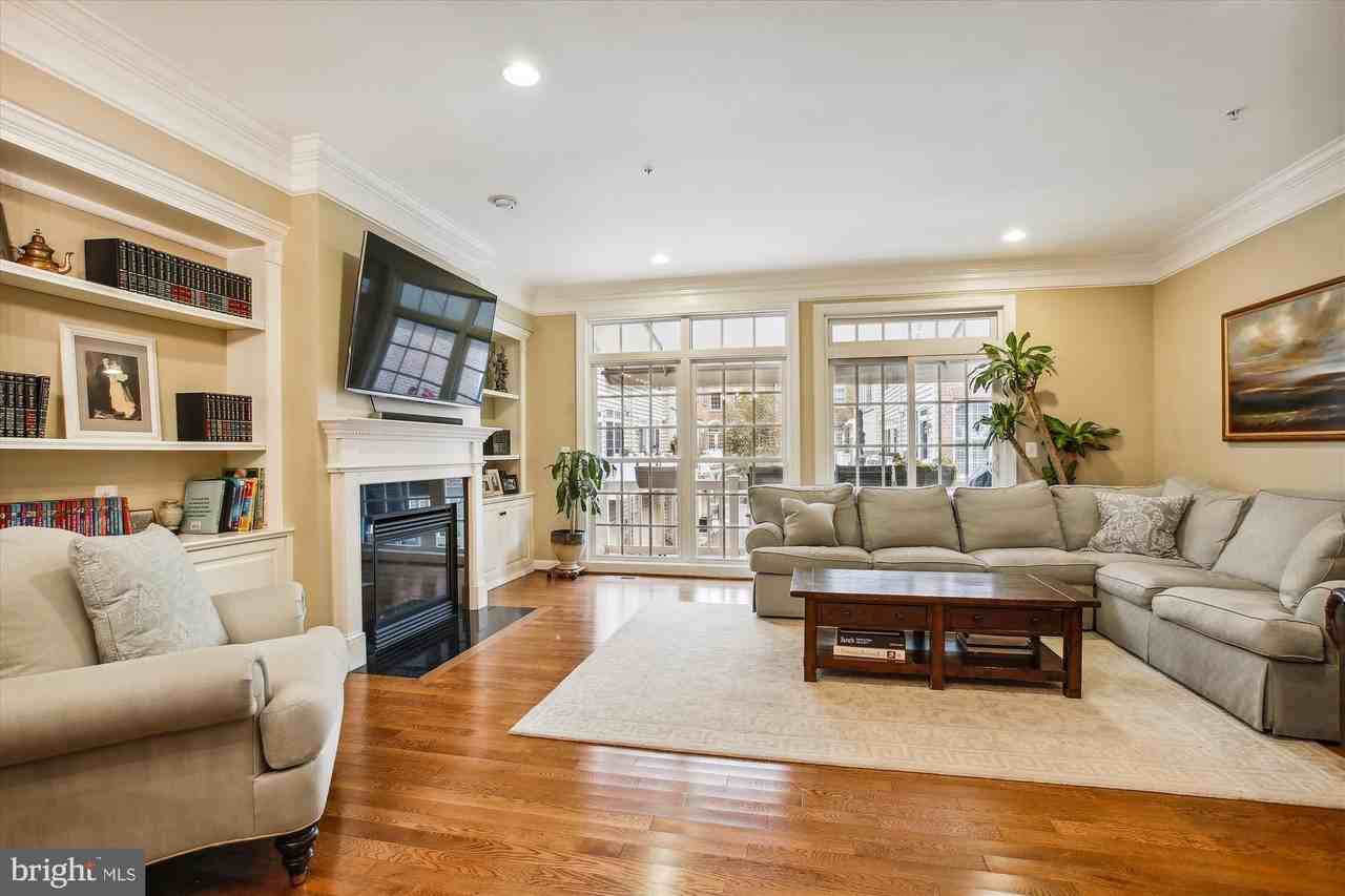 440 Ferdinand Day Dr - Photo 4 of 50