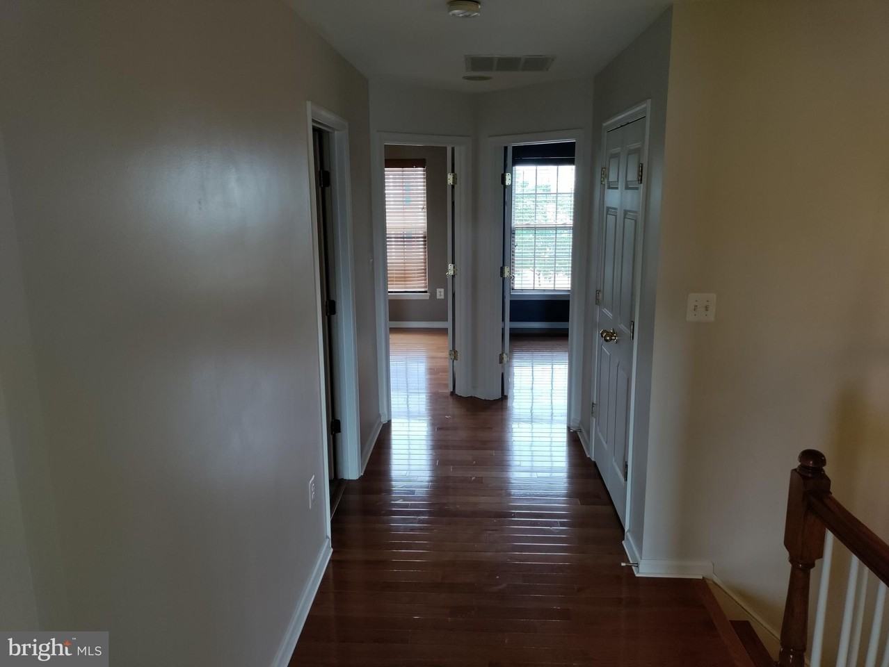 1202 Ellis Ave - Photo 5 of 27