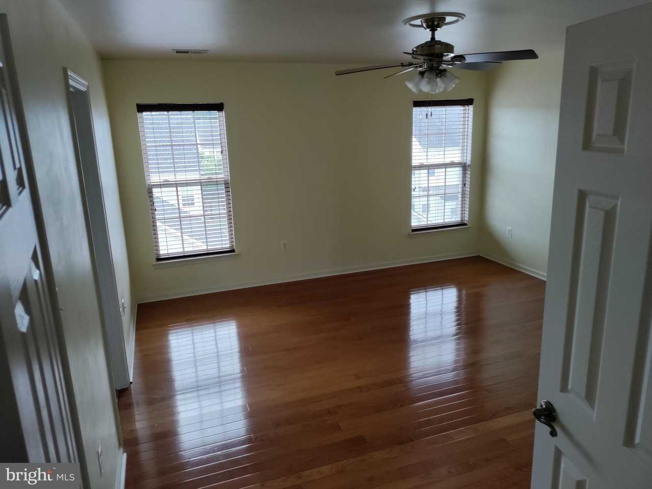 1202 Ellis Ave - Photo 7 of 27