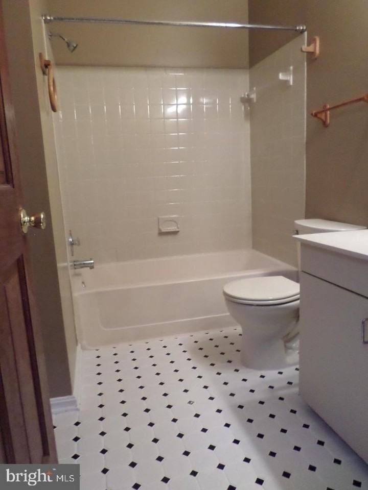 8623 Beekman Pl Unit C #23C - Photo 7 of 7